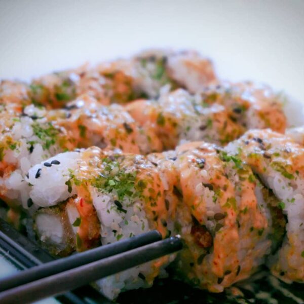 sushi roll salsa picante